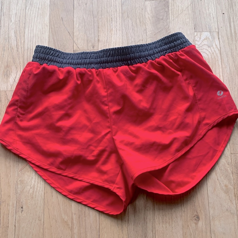 Oiselle Lori Short duo in navy and red  - size 6 - EUC - free shipping